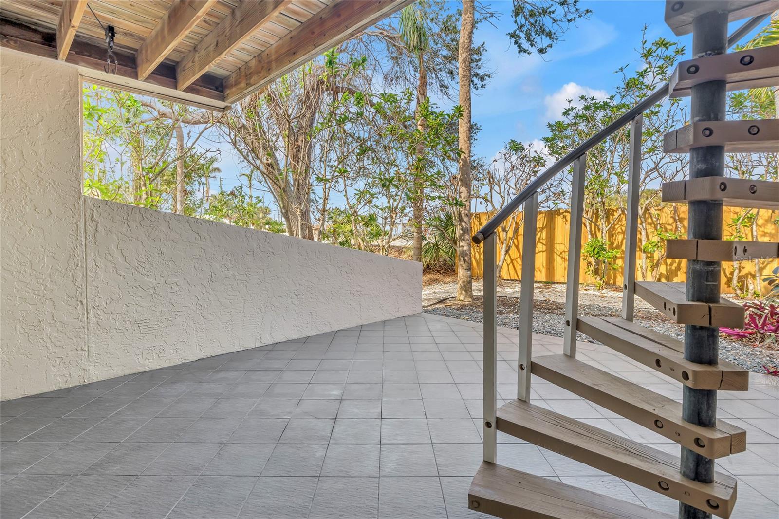 PIRATES COVE CLUB CONDO - Residential Lease