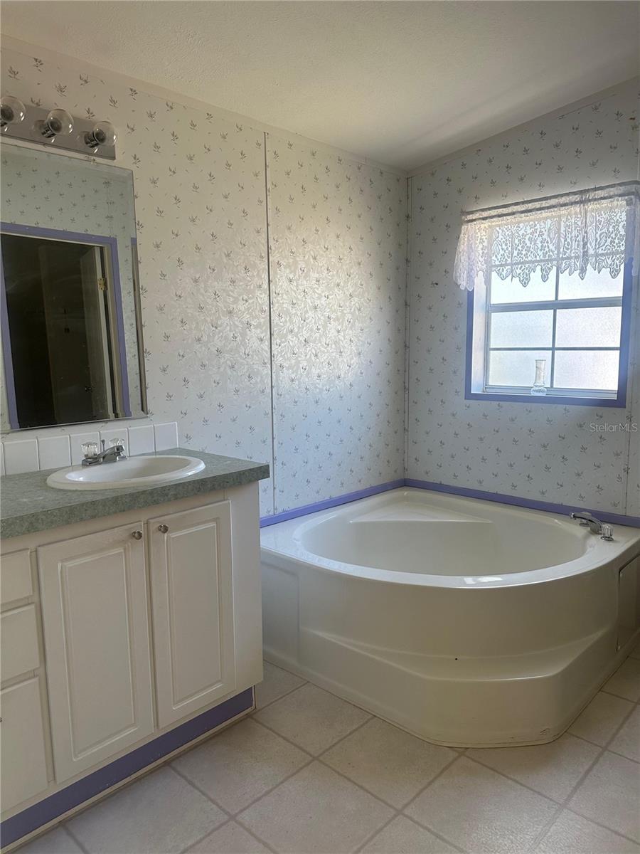 HUNTERS RIDGE - Residential