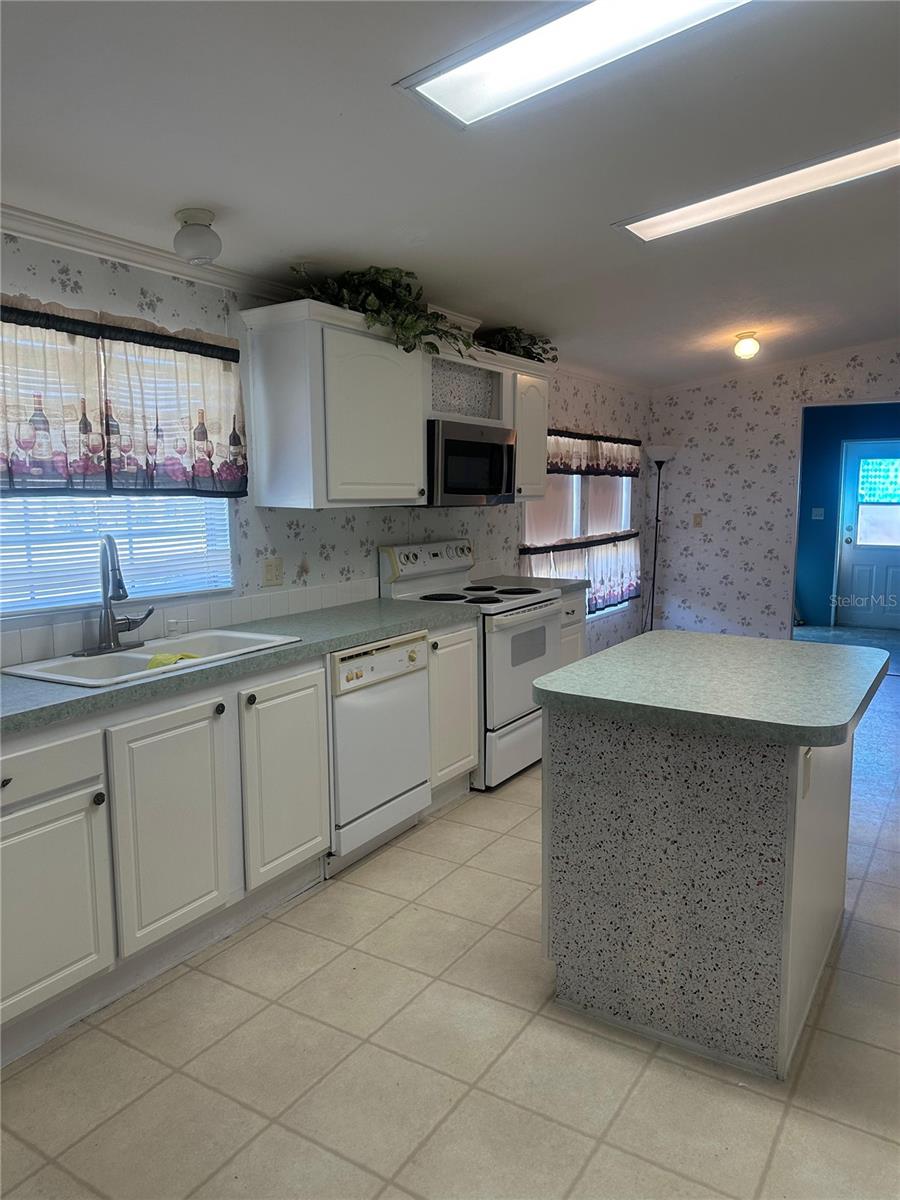 HUNTERS RIDGE - Residential