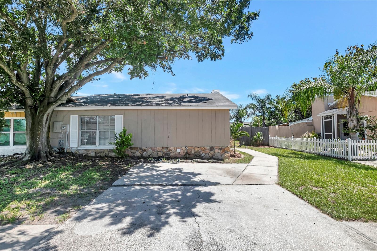 1212 COOLMONT DRIVE