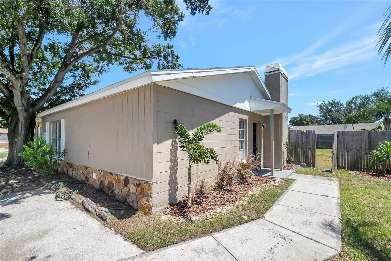 1212 COOLMONT DRIVE
