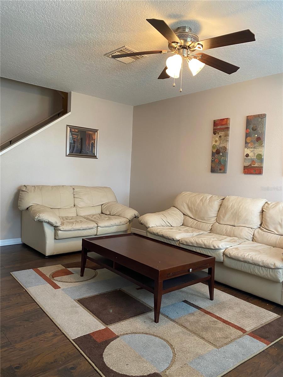 THE TWNHMS AT KENSINGTON PH - Residential Lease