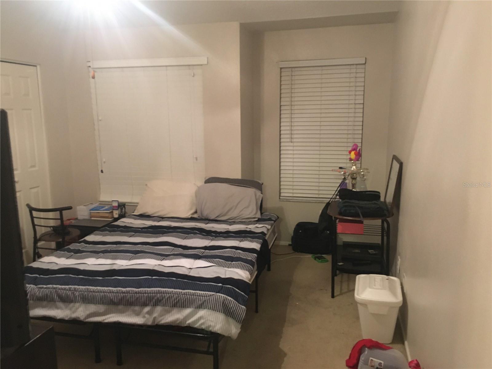 THE TWNHMS AT KENSINGTON PH - Residential Lease