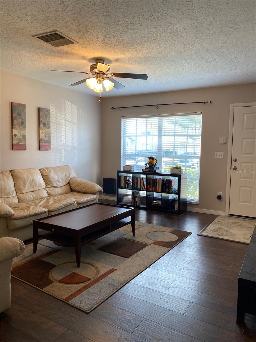 THE TWNHMS AT KENSINGTON PH - Residential Lease