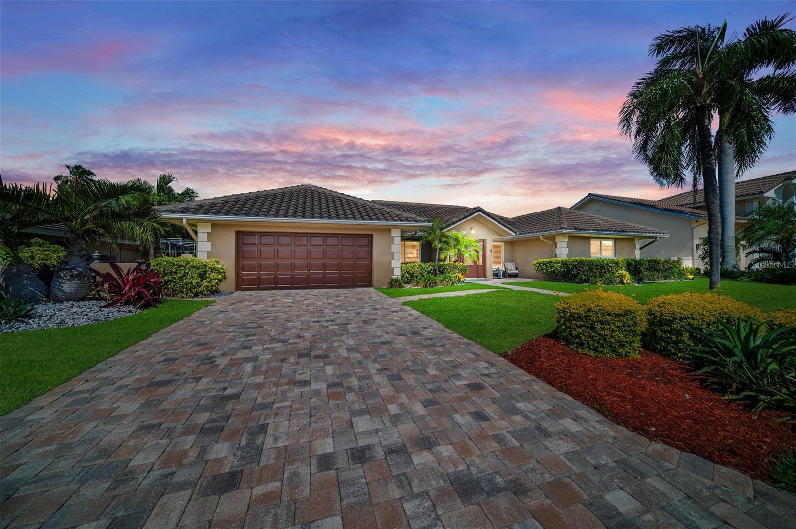 BAYWAY ISLES - Residential
