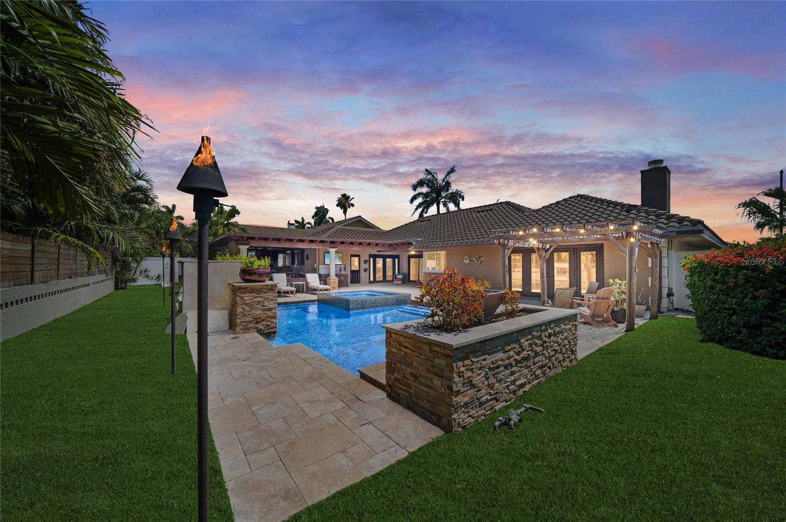 BAYWAY ISLES - Residential