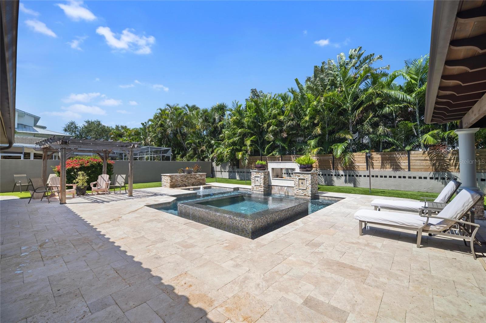 BAYWAY ISLES - Residential