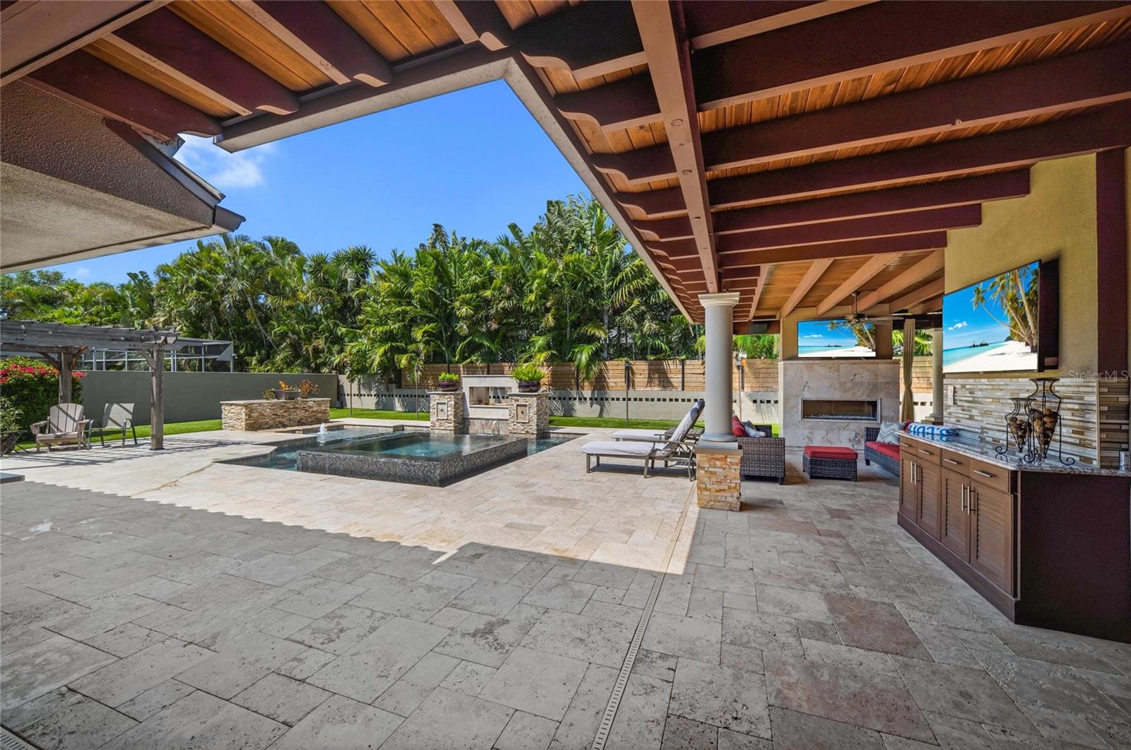 BAYWAY ISLES - Residential