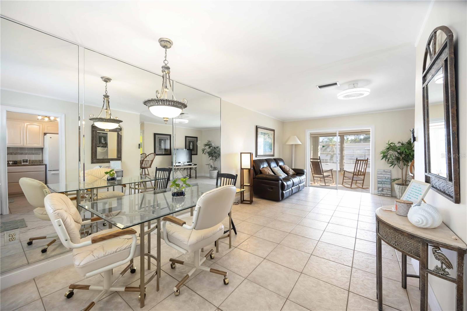 BAYSHORE CONDOMINIUM - Residential