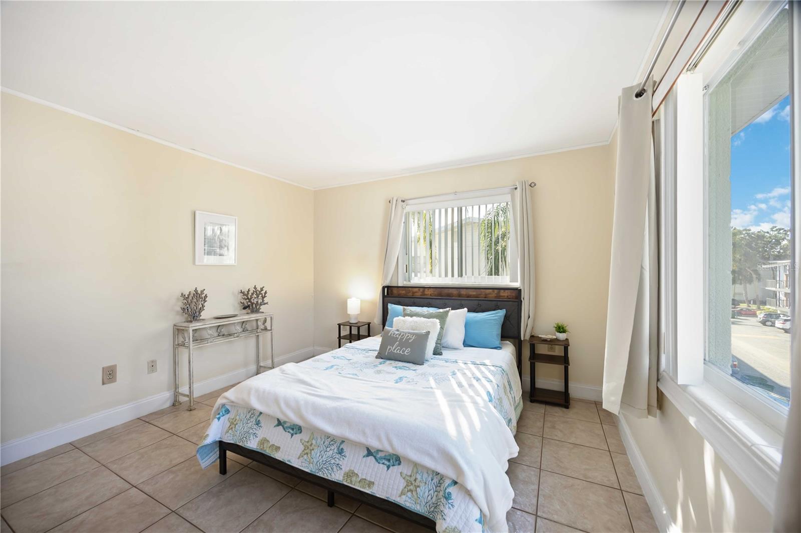 BAYSHORE CONDOMINIUM - Residential