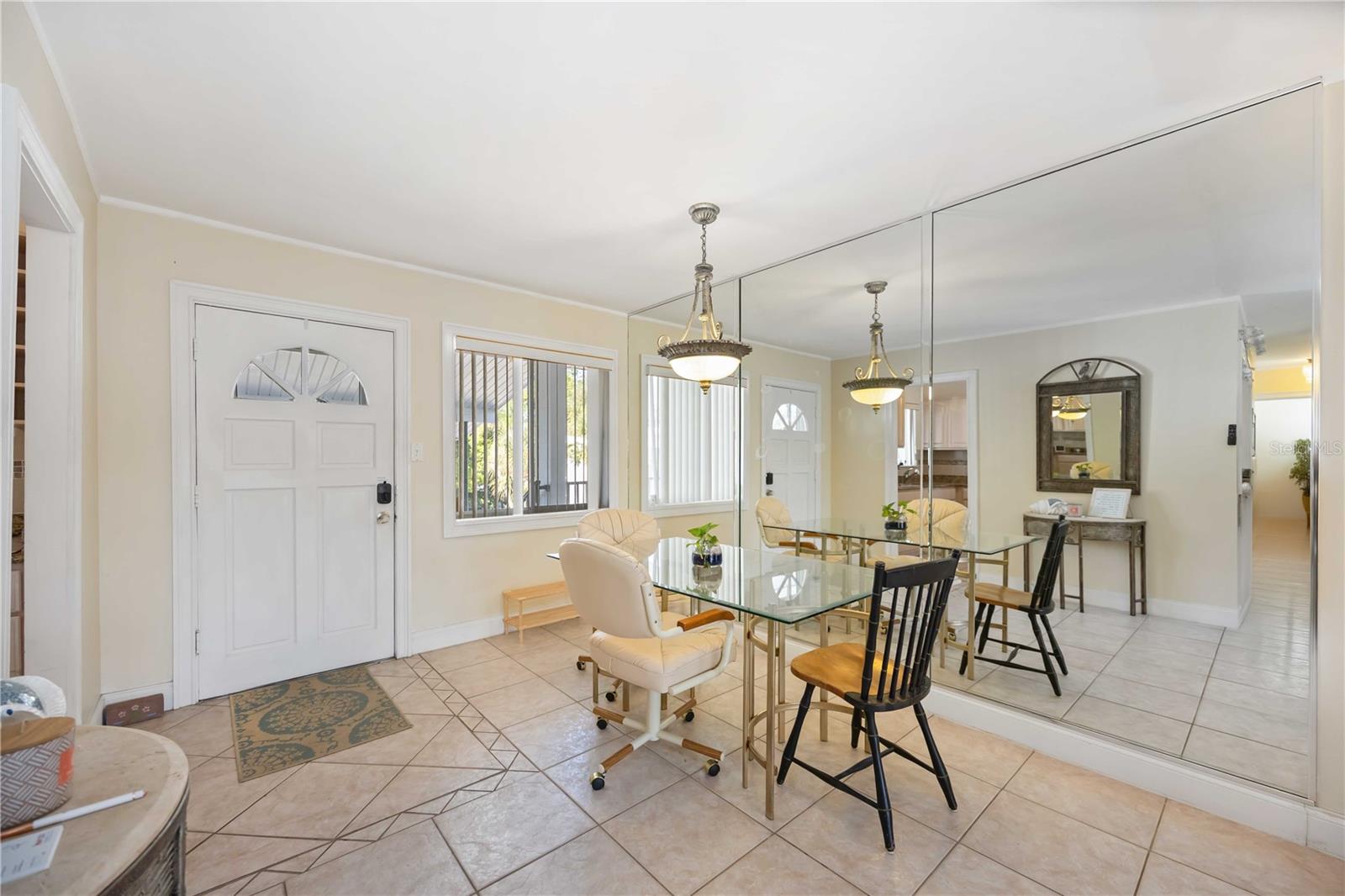 2044 CANAL DRIVE M37