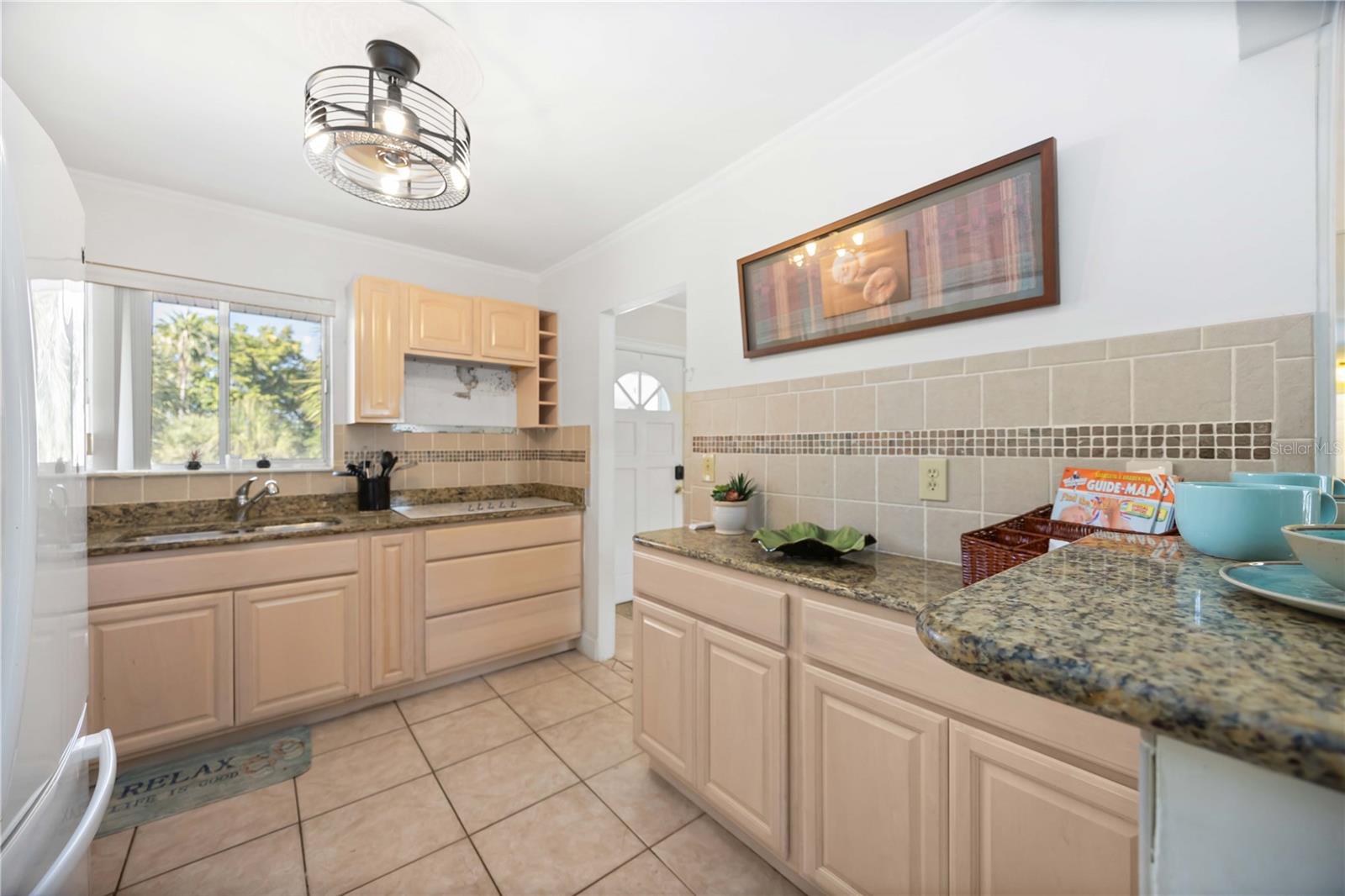 BAYSHORE CONDOMINIUM - Residential