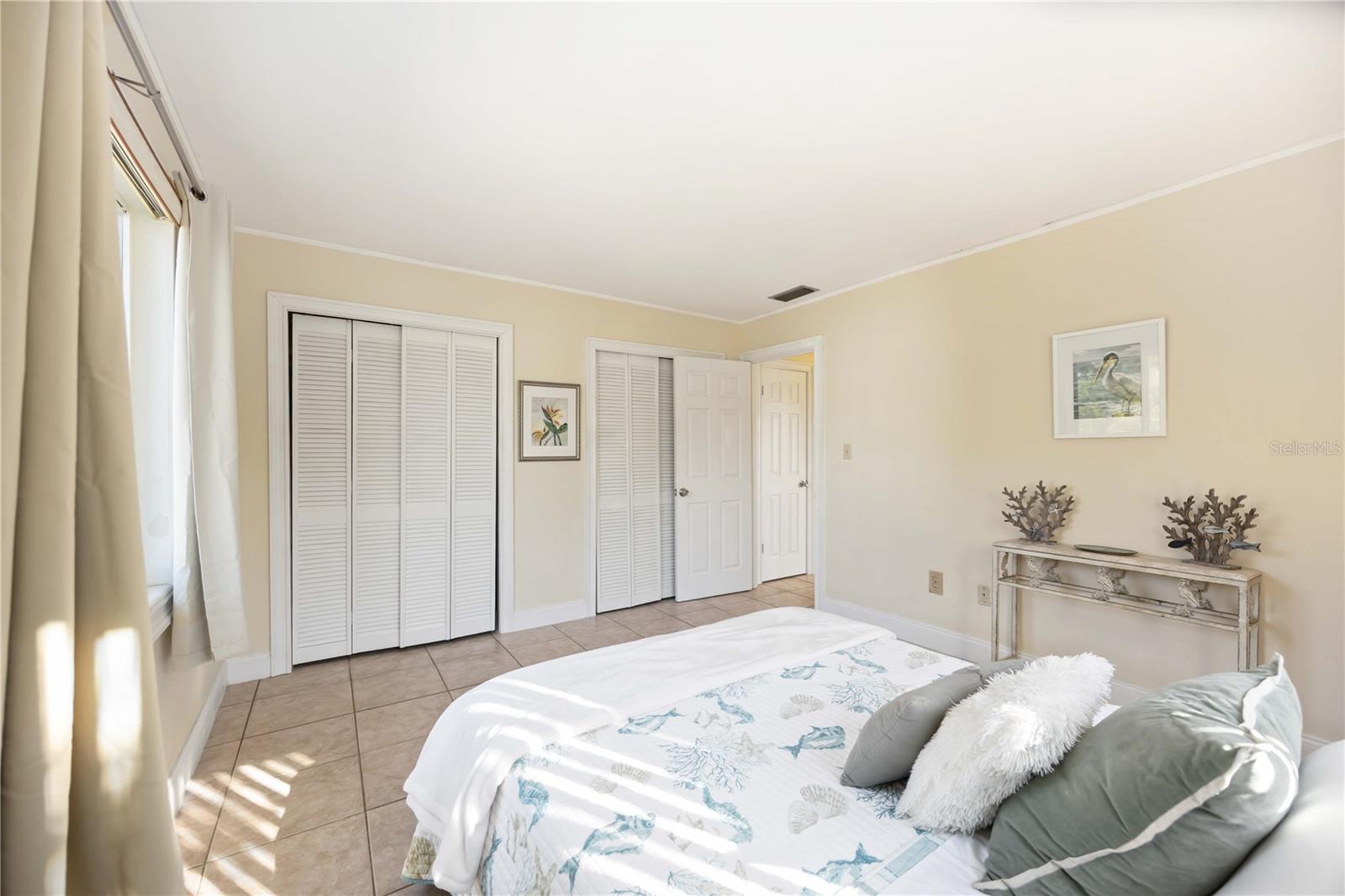 BAYSHORE CONDOMINIUM - Residential