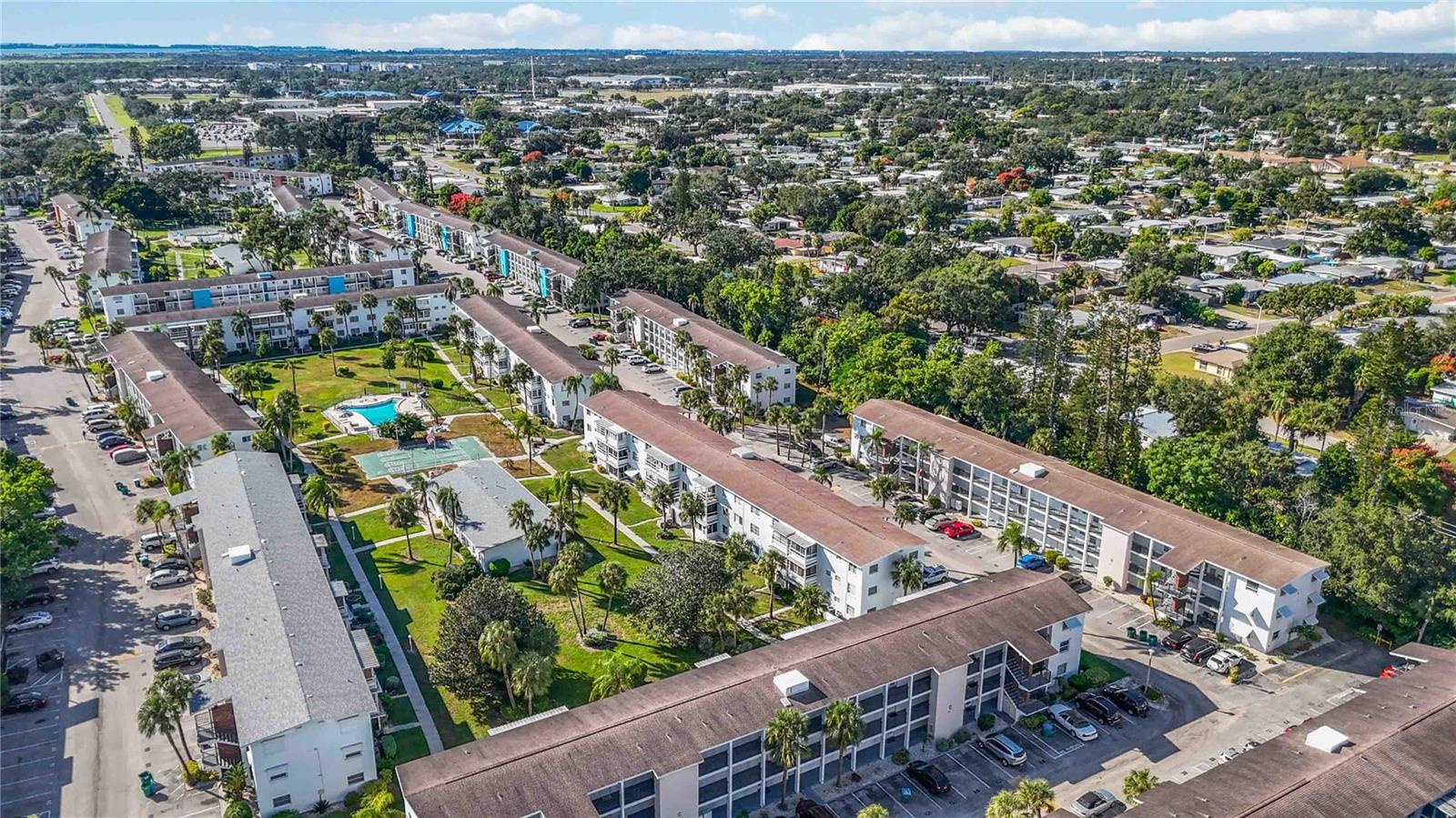 BAYSHORE CONDOMINIUM - Residential