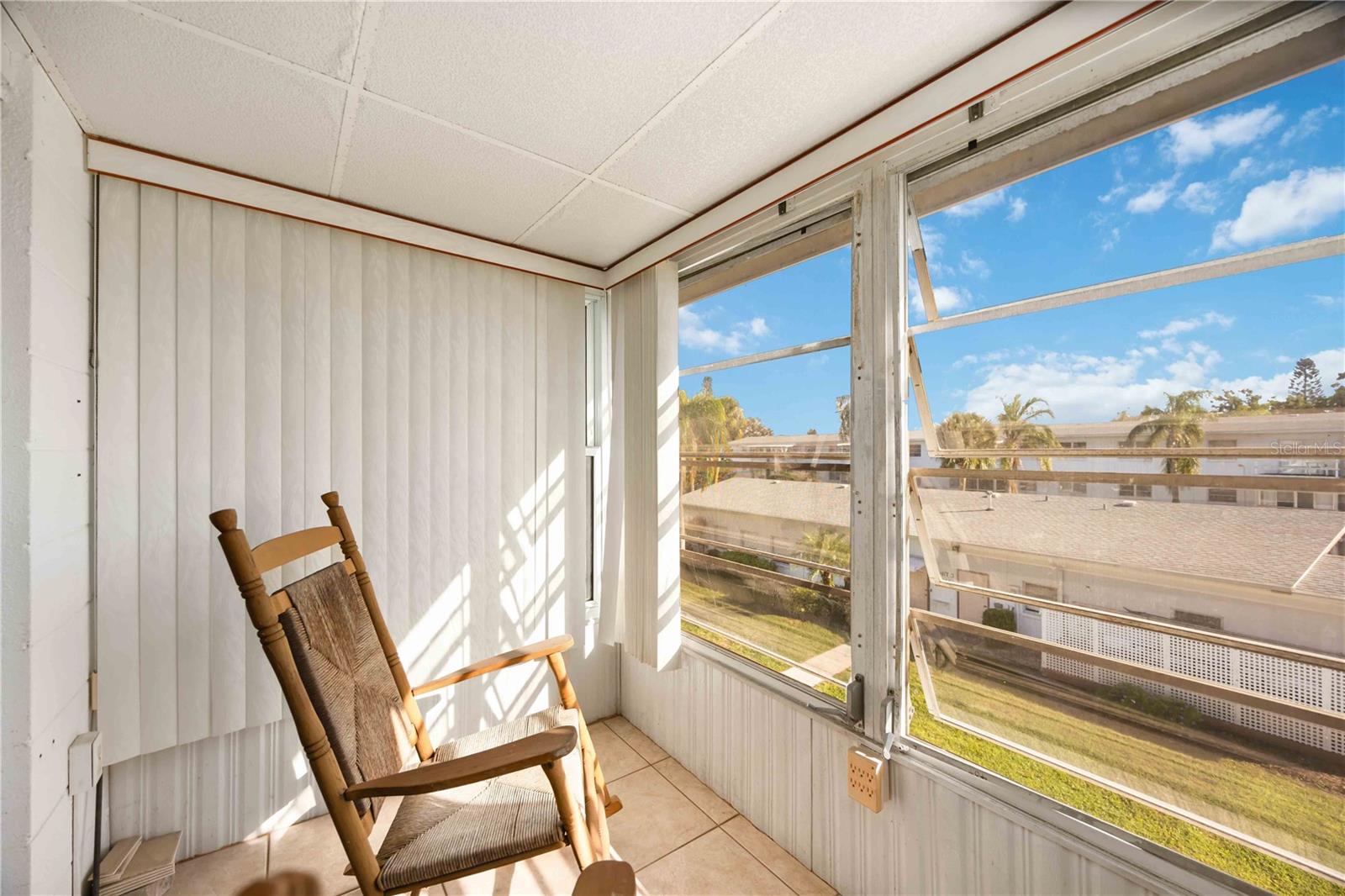 BAYSHORE CONDOMINIUM - Residential