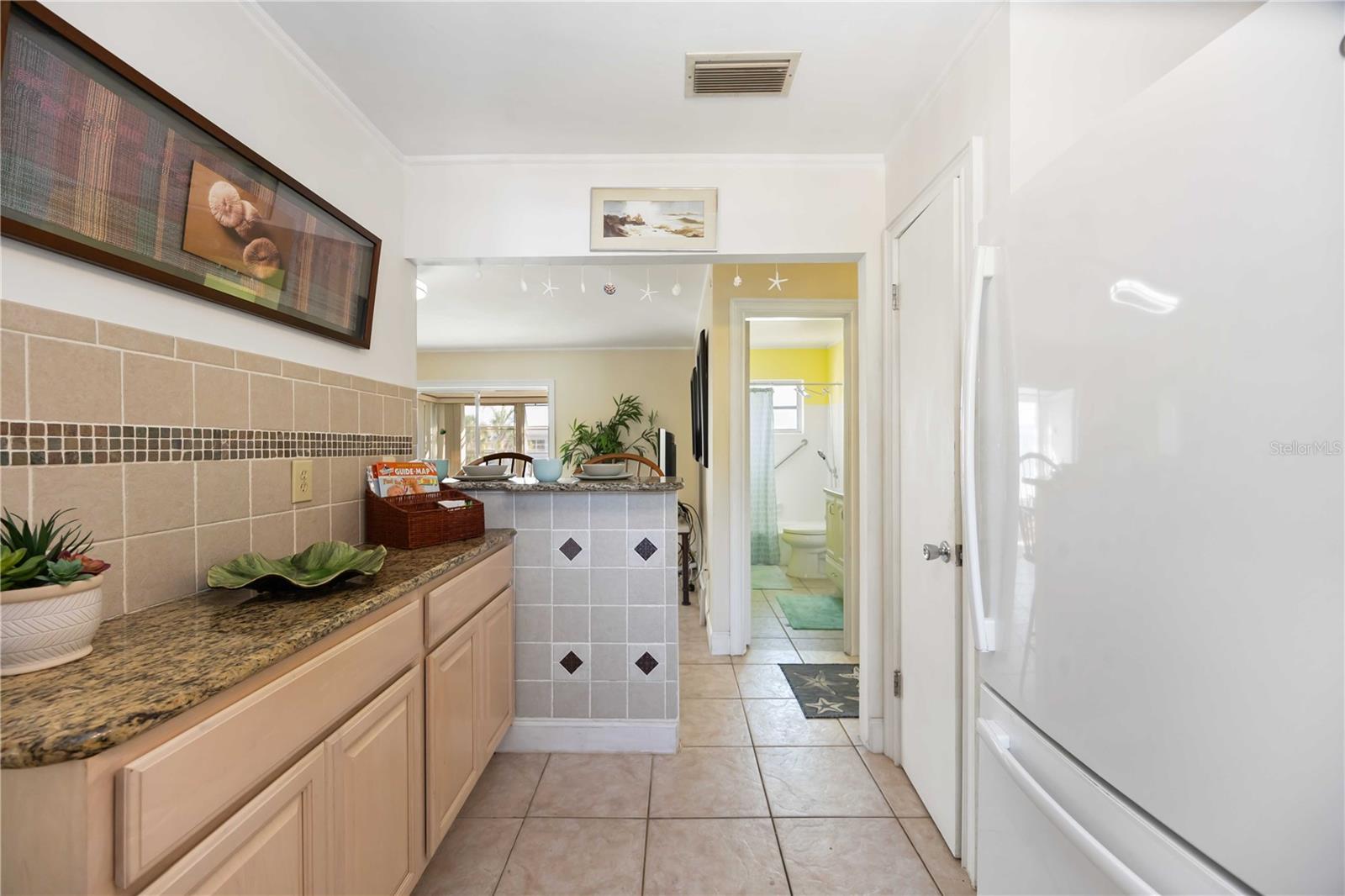 BAYSHORE CONDOMINIUM - Residential