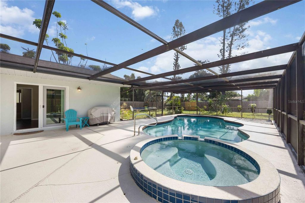 Photo of 219 70th Street NW, Bradenton, FL 34209 (MLS # A4661190)
