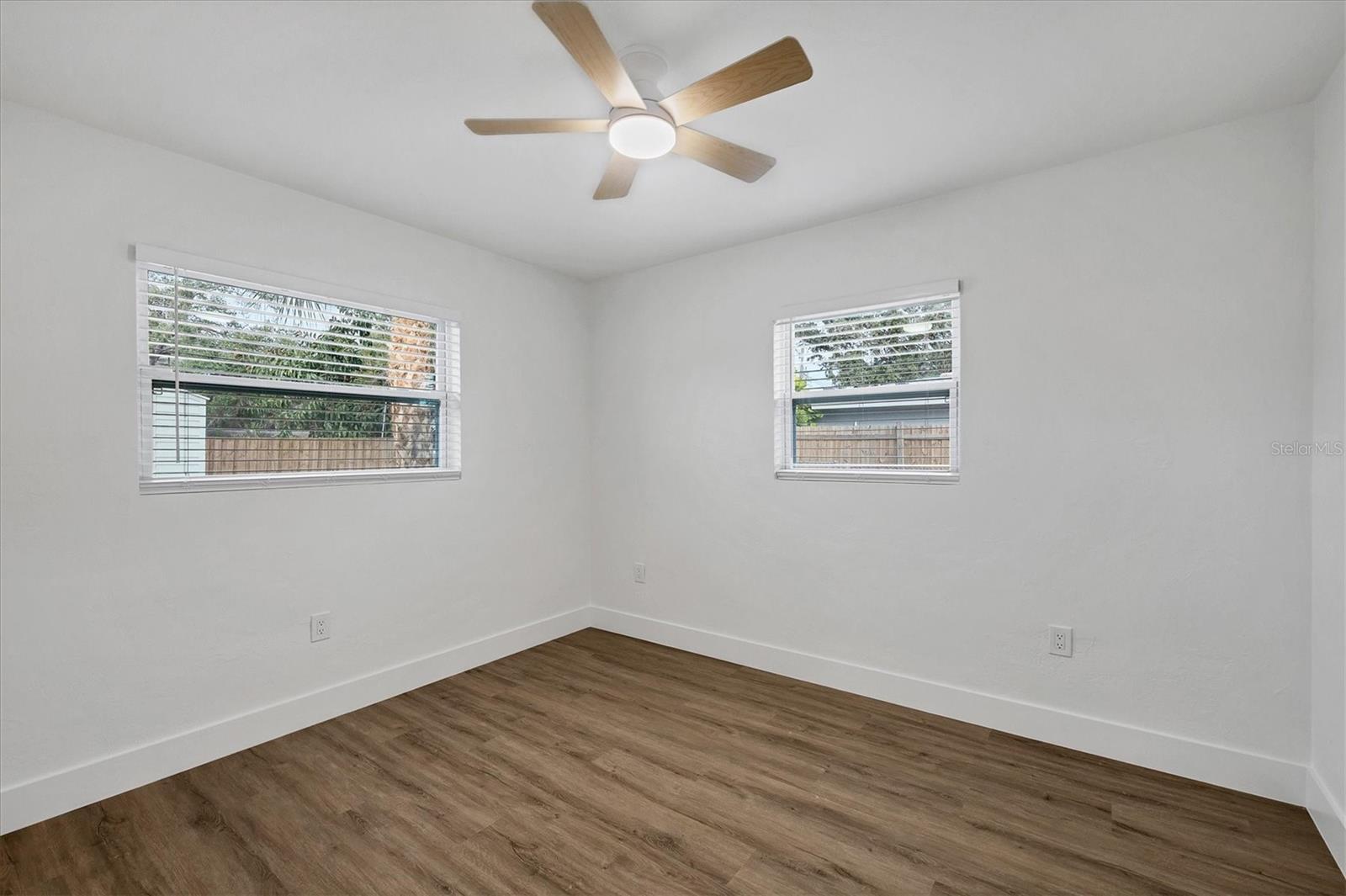 KENSINGTON PARK - Residential