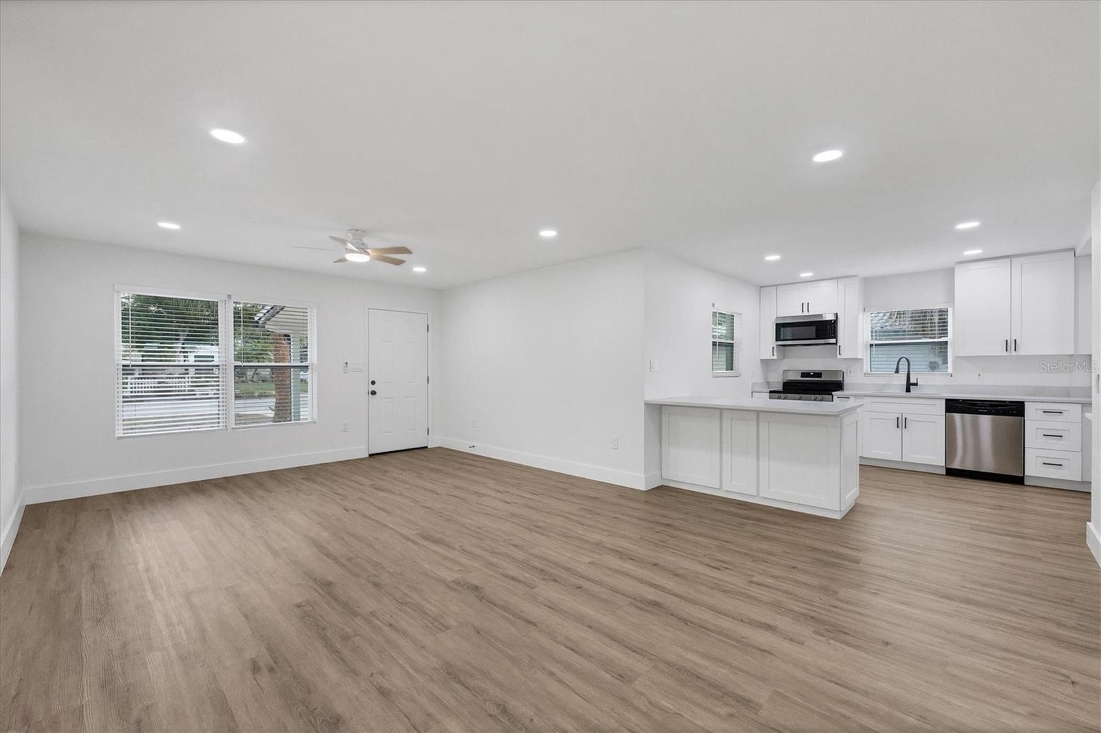 KENSINGTON PARK - Residential