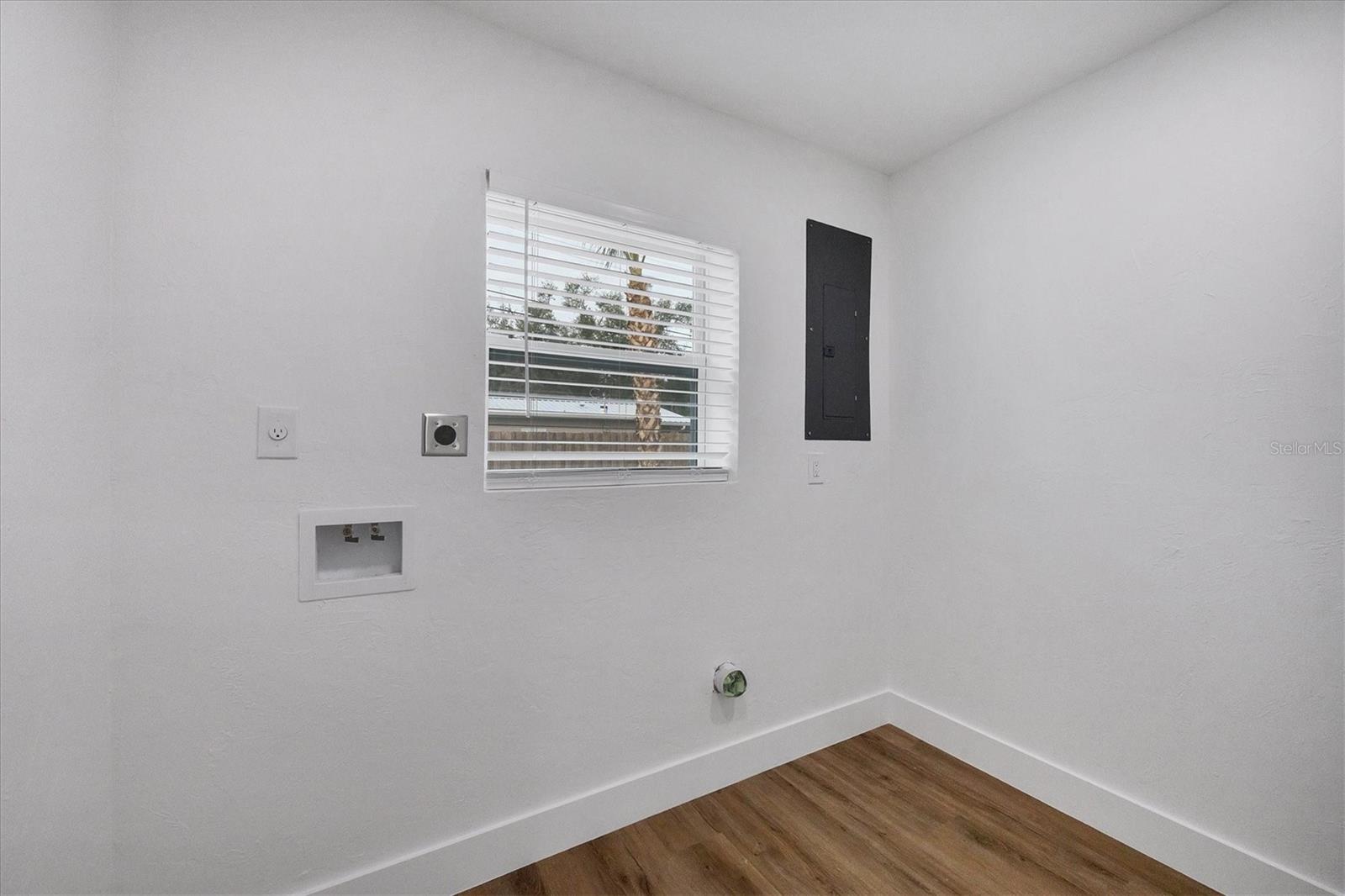 KENSINGTON PARK - Residential