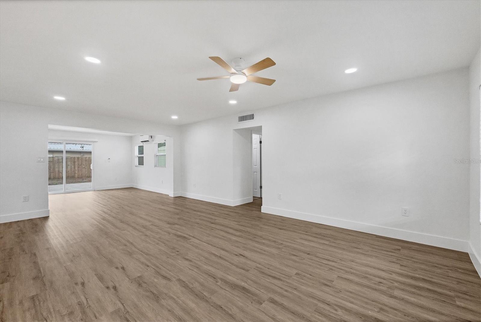 KENSINGTON PARK - Residential