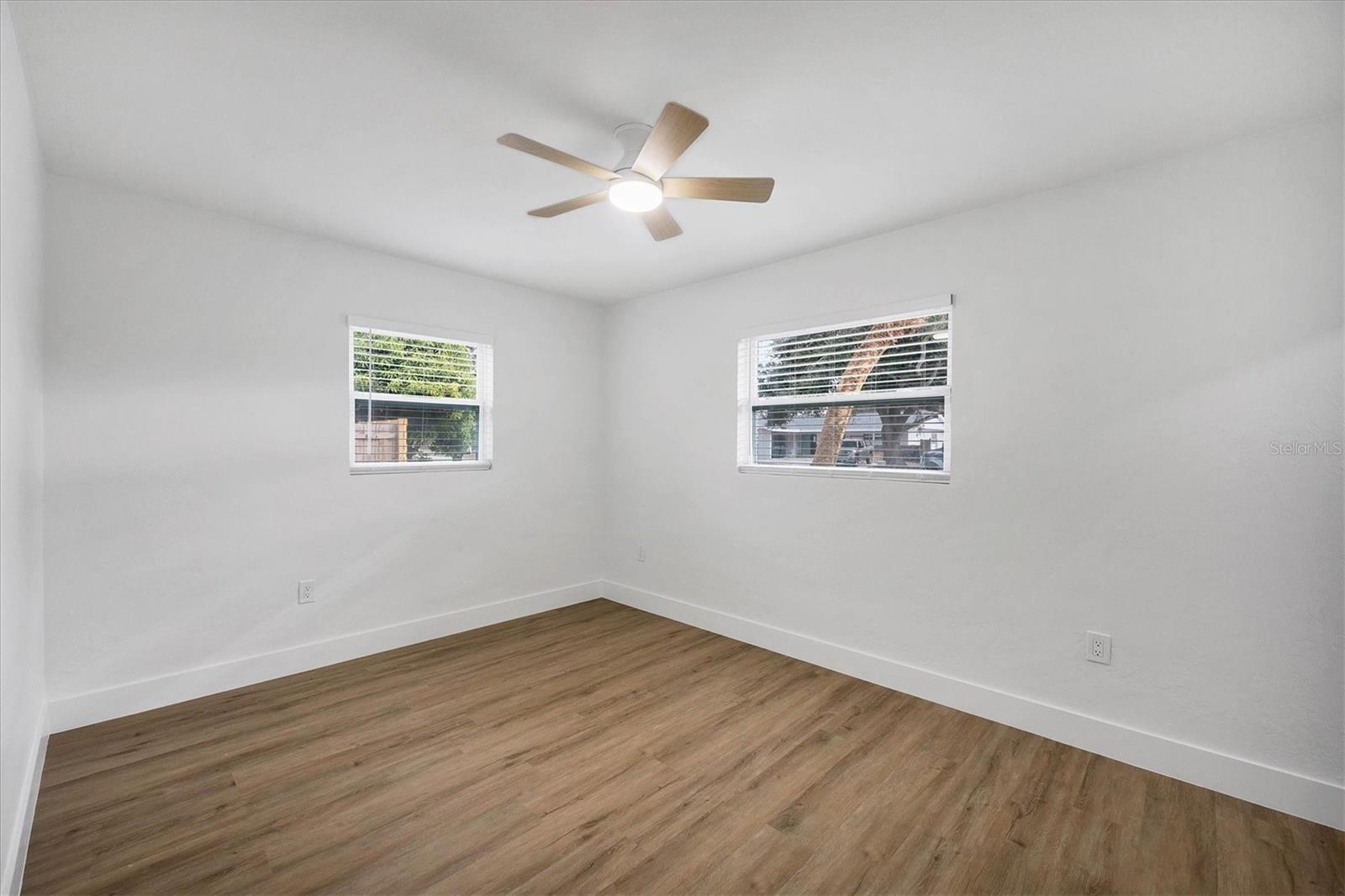 KENSINGTON PARK - Residential