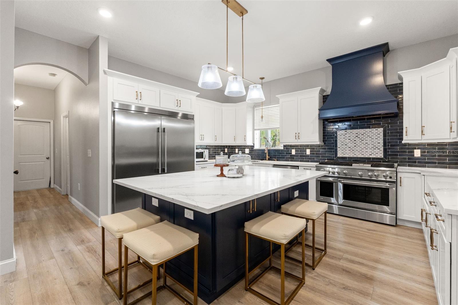 ROYAL HIGHLANDS - Residential