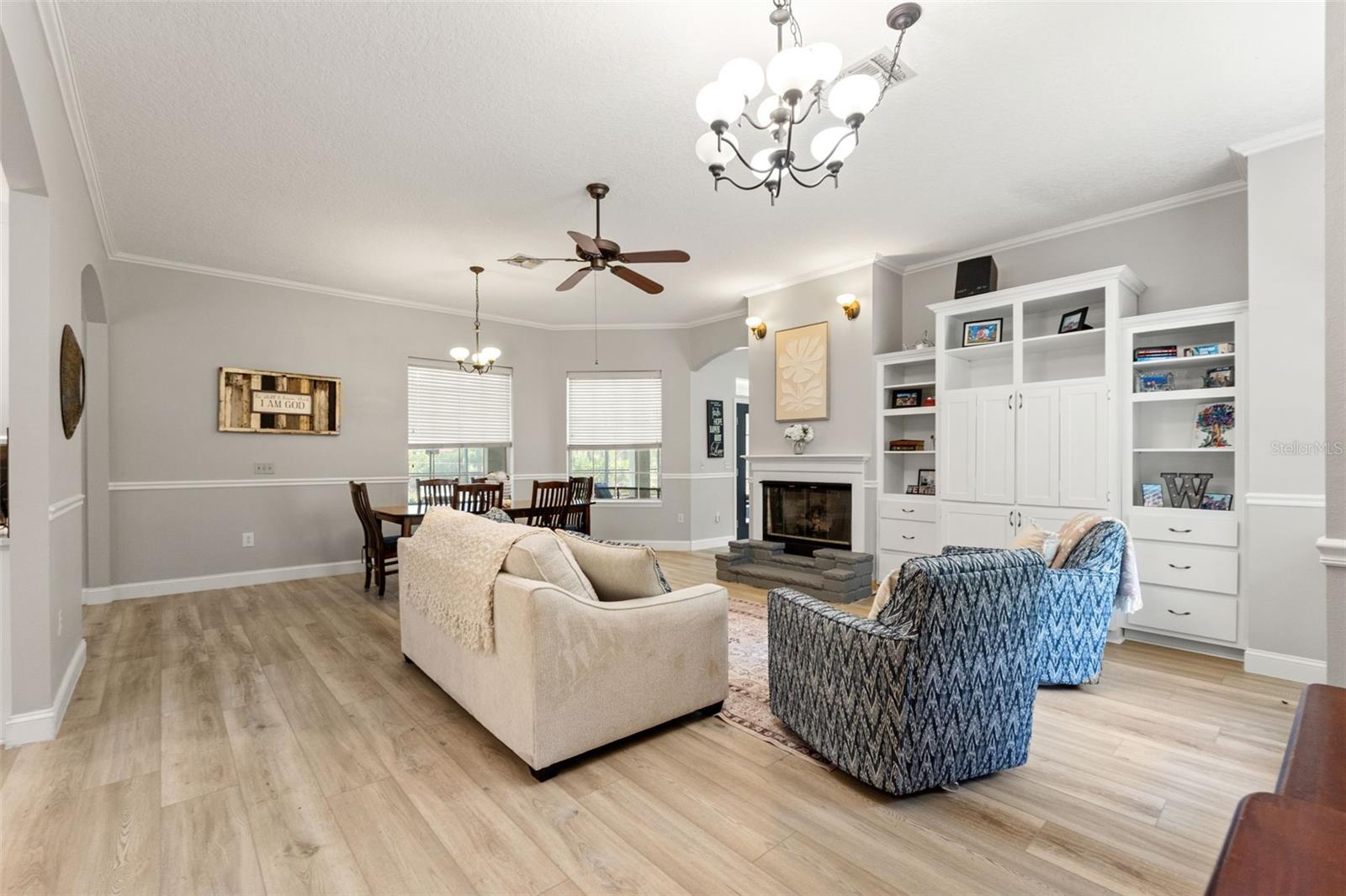 ROYAL HIGHLANDS - Residential