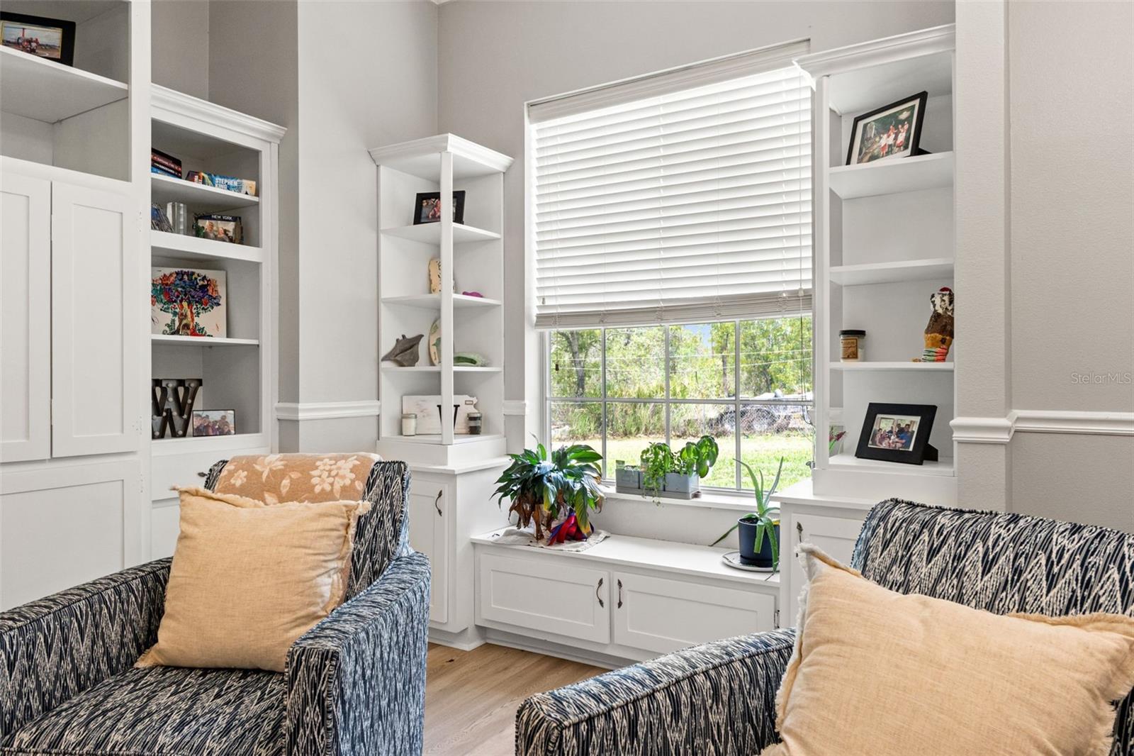 ROYAL HIGHLANDS - Residential