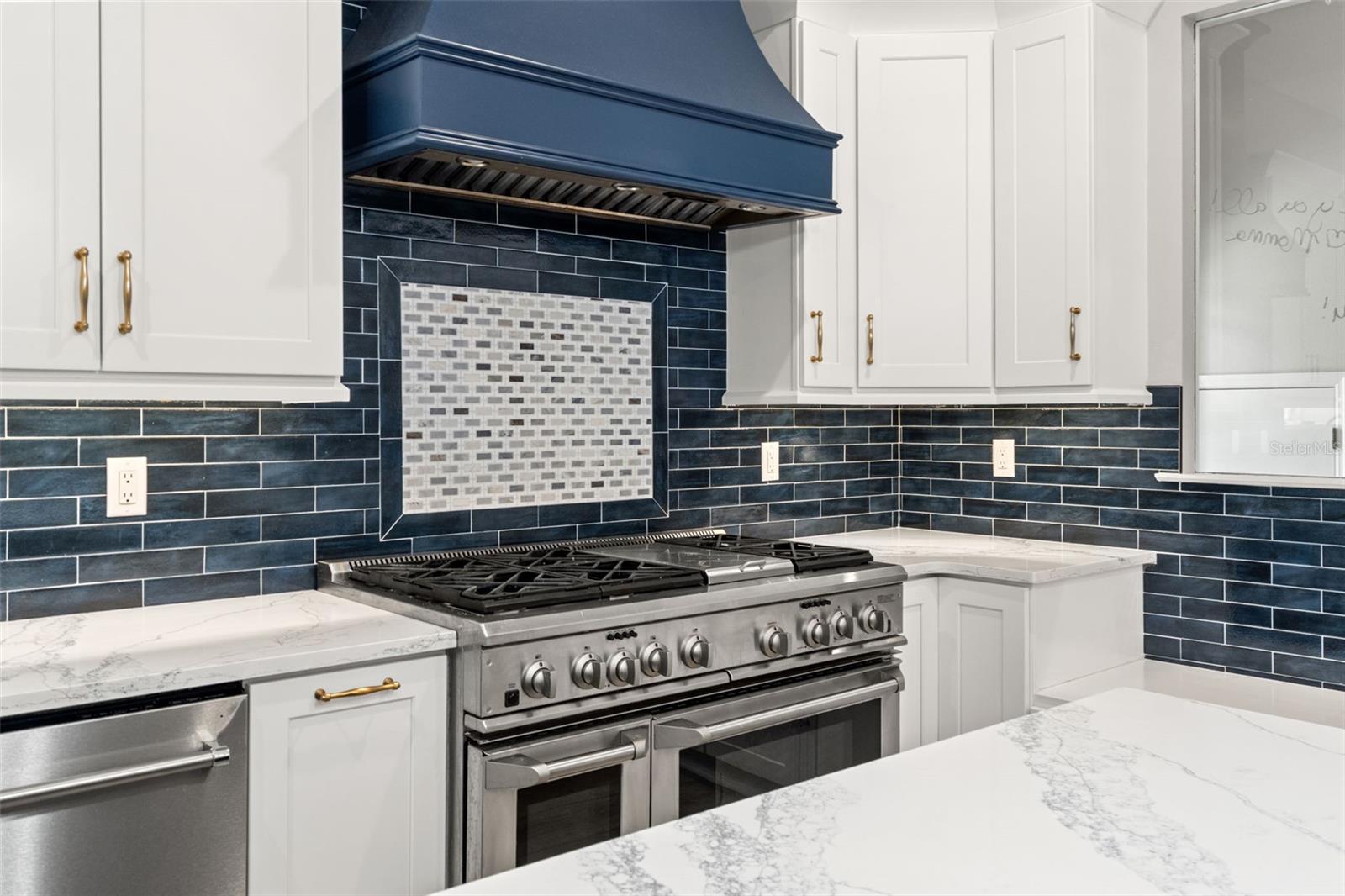 ROYAL HIGHLANDS - Residential