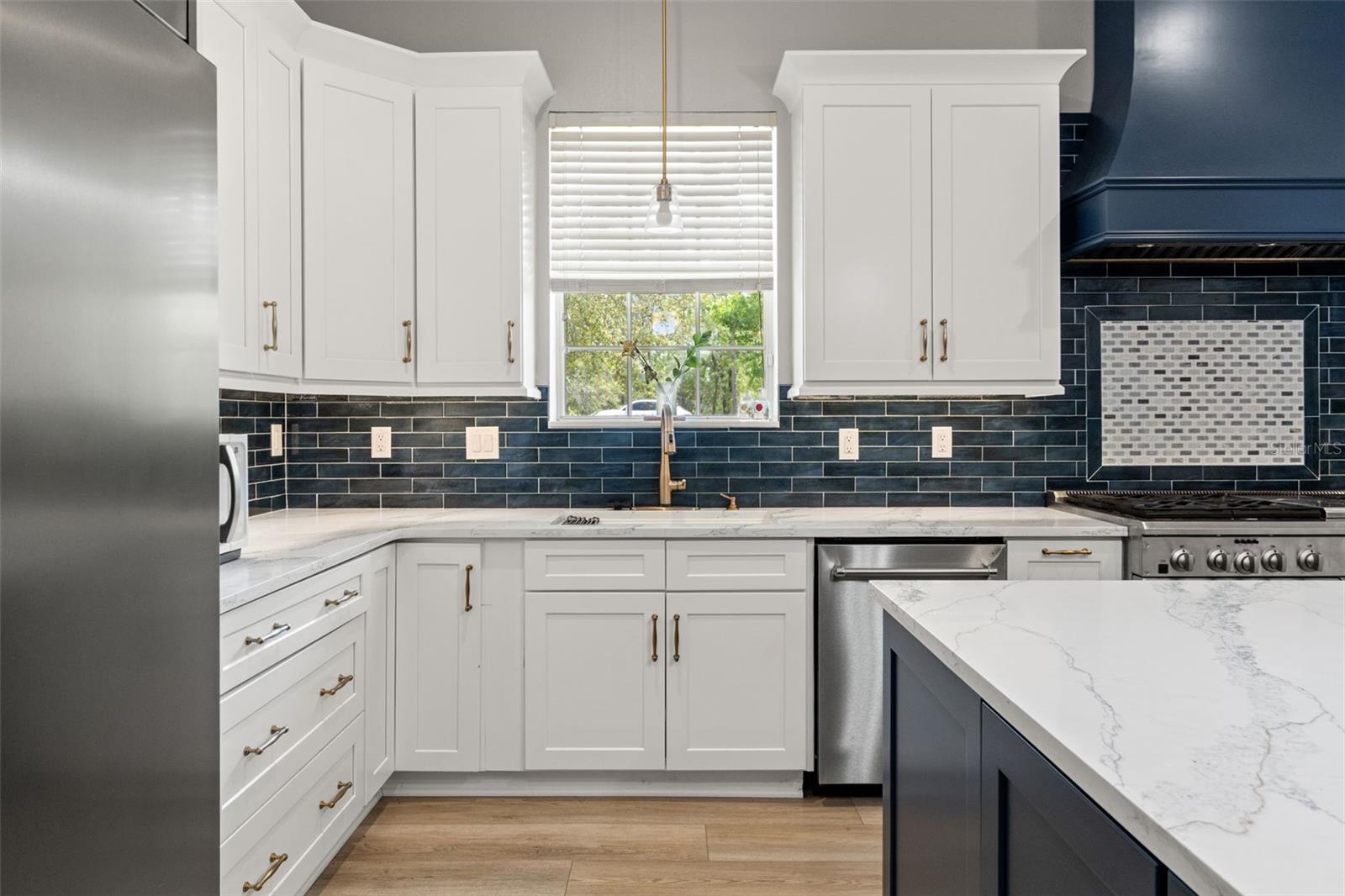 ROYAL HIGHLANDS - Residential