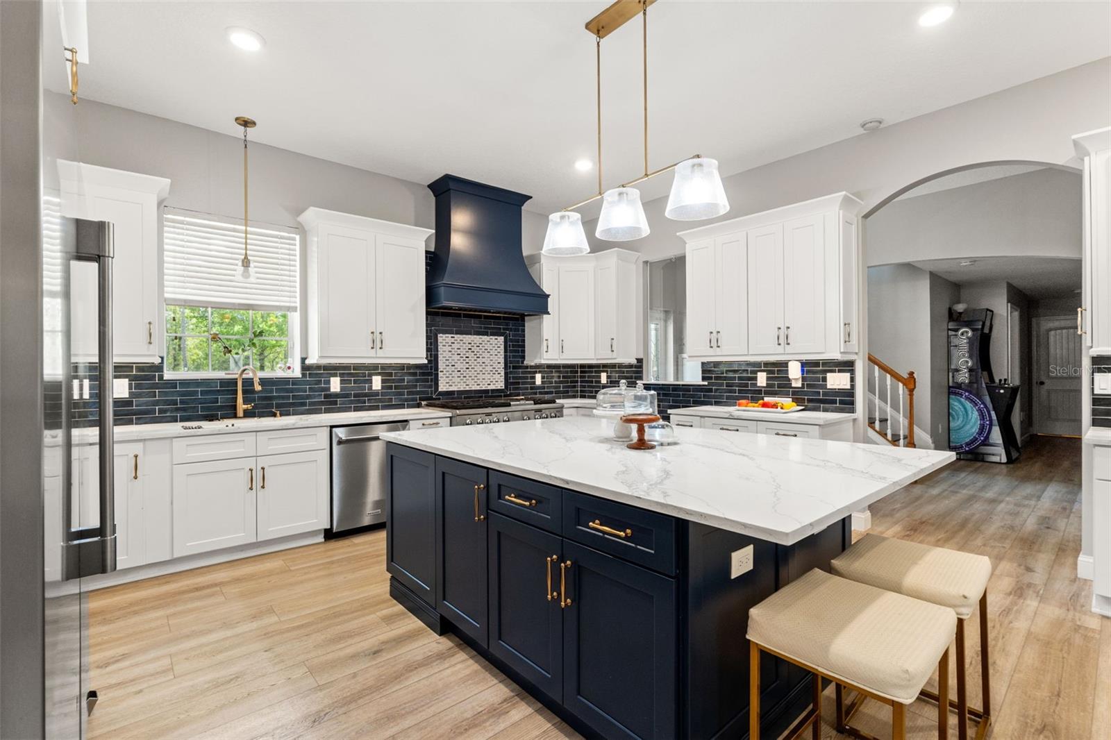 ROYAL HIGHLANDS - Residential