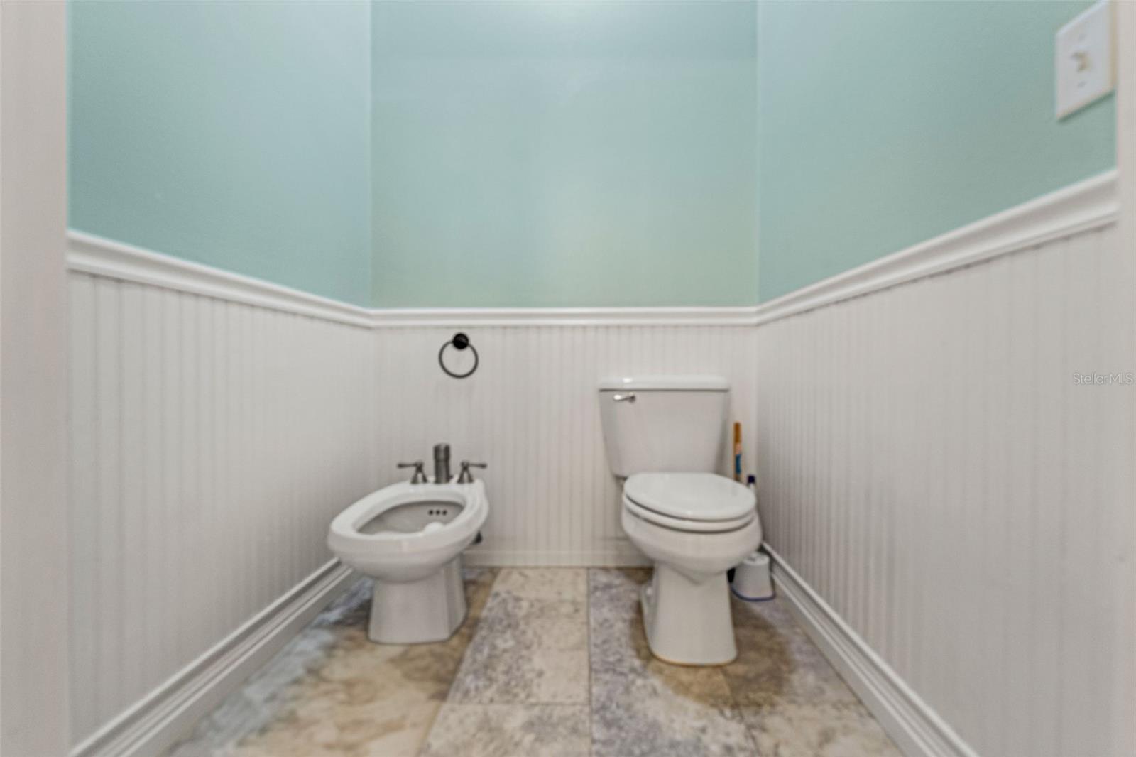 ROYAL HIGHLANDS - Residential