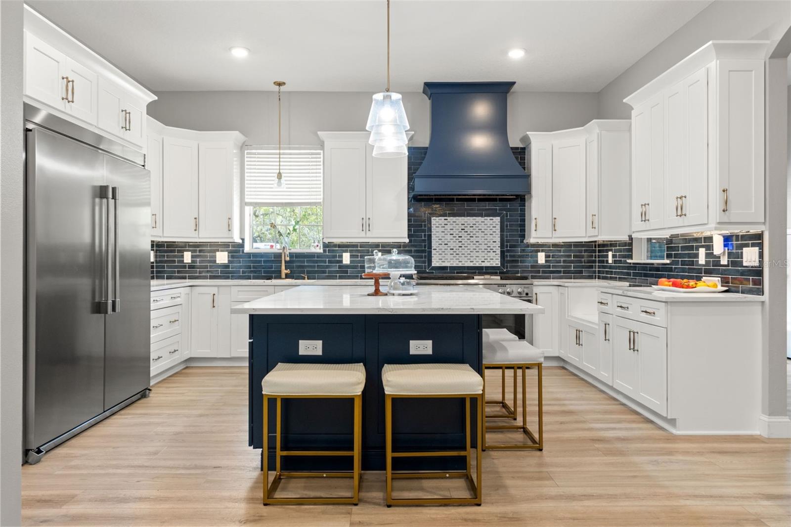 ROYAL HIGHLANDS - Residential