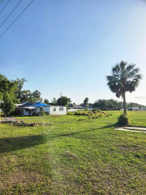 2815 US-41 N PALMETTO FL 34221