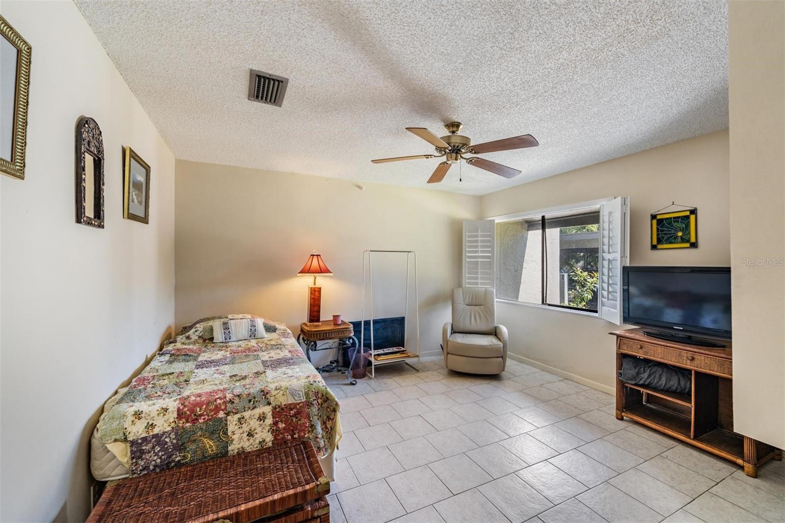 LAKE TARPON SAIL & TENNIS CLUB - Residential Lease