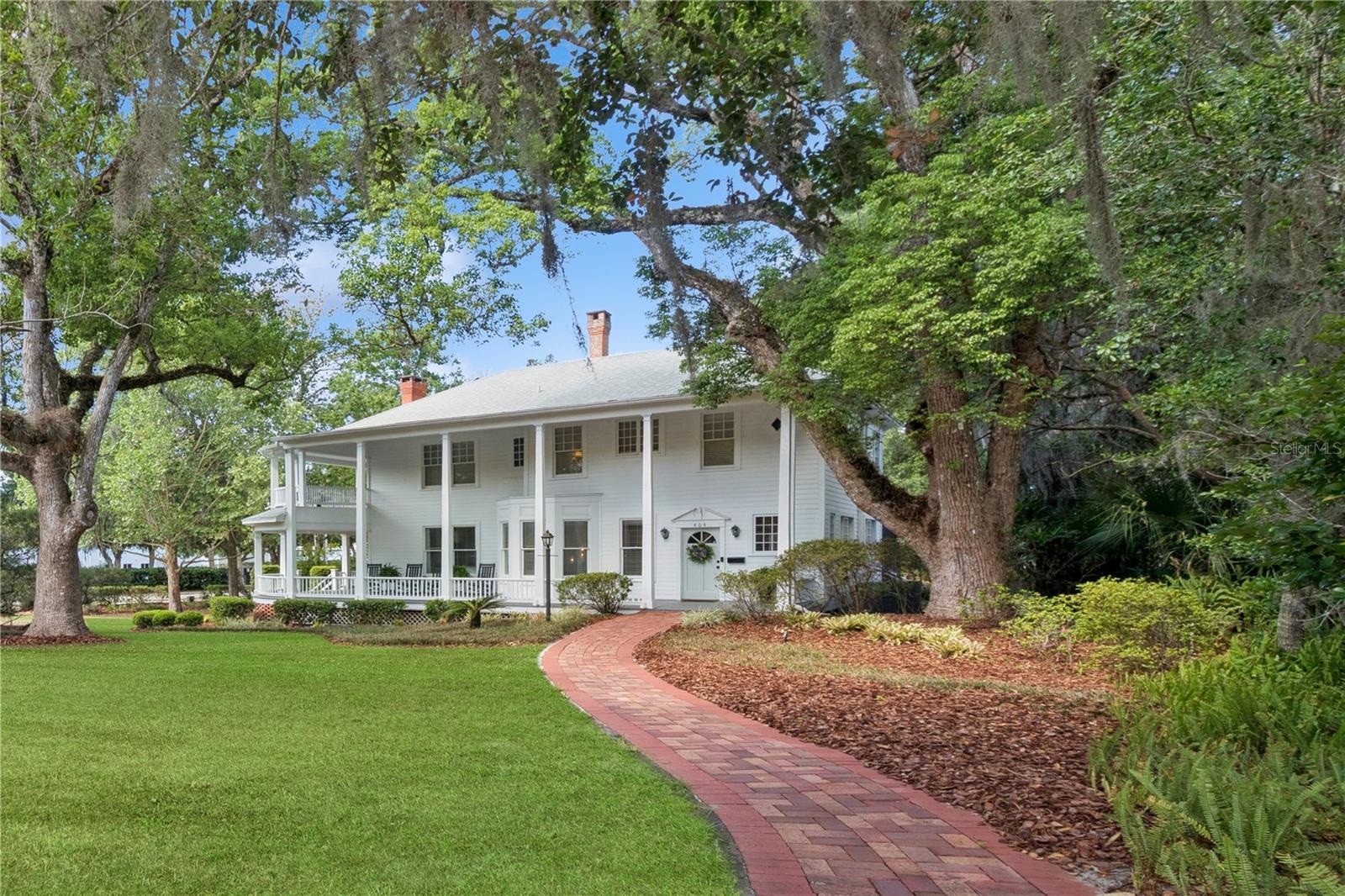 404 N CLARA AVENUE