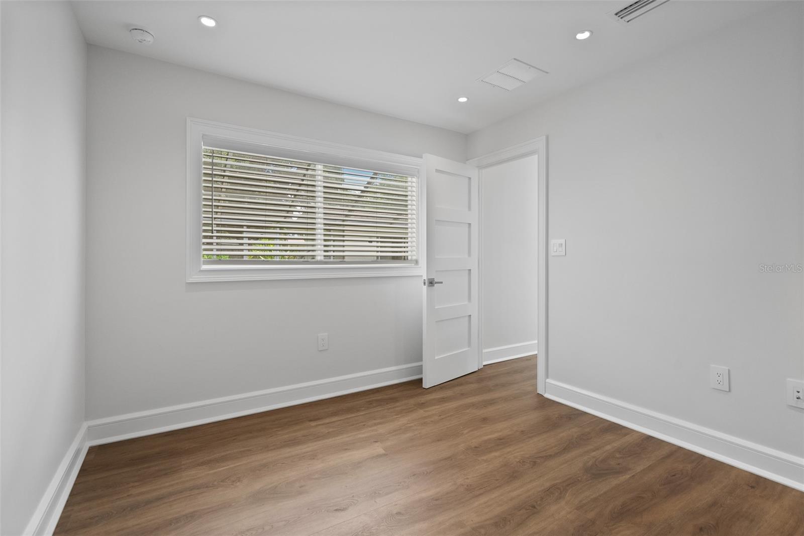 DAVIS ISLANDS PB10 PG52 TO 57 - Residential