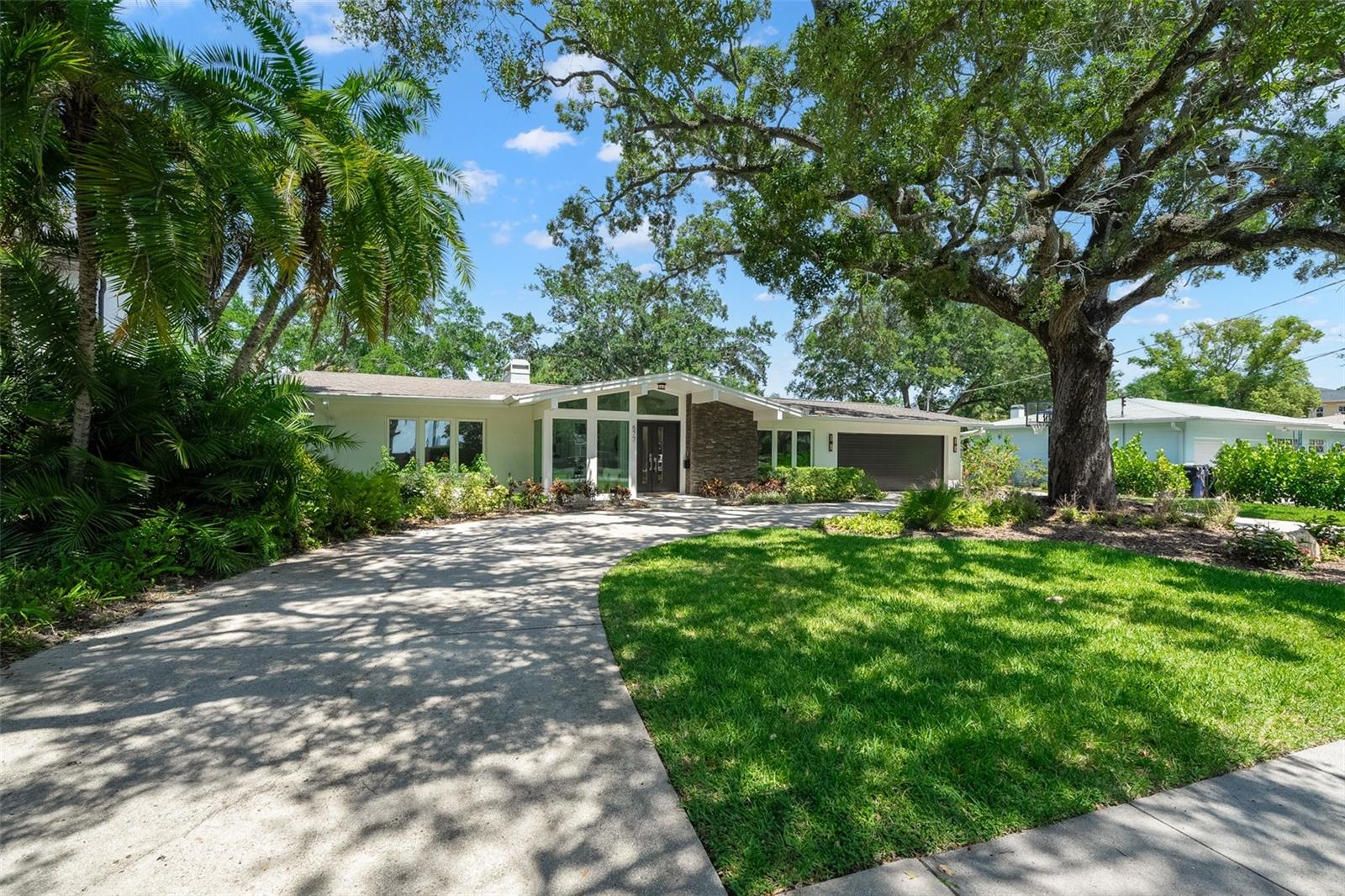 DAVIS ISLANDS PB10 PG52 TO 57 - Residential