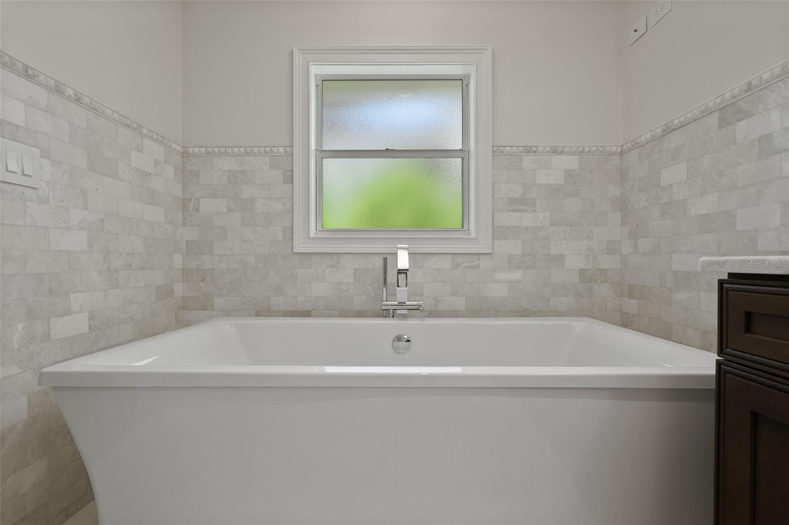 DAVIS ISLANDS PB10 PG52 TO 57 - Residential