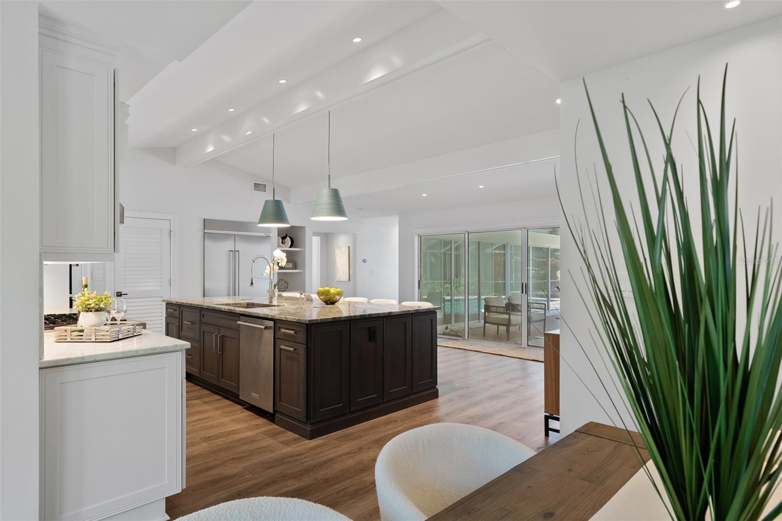 DAVIS ISLANDS PB10 PG52 TO 57 - Residential