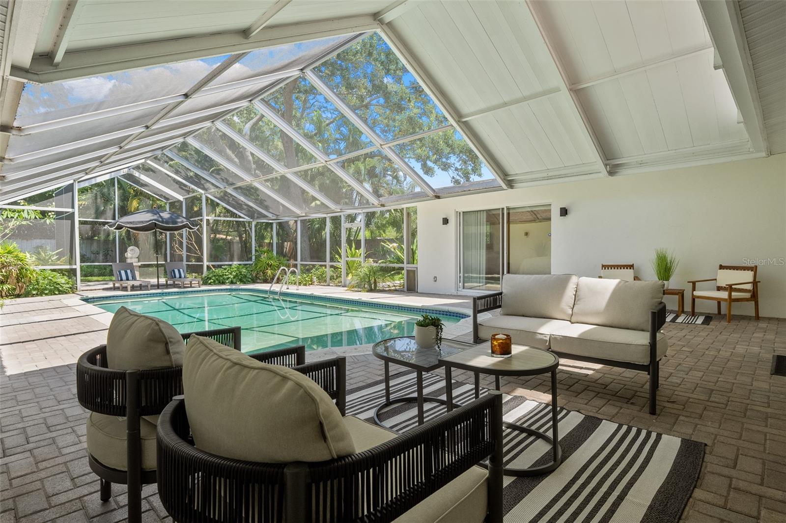 DAVIS ISLANDS PB10 PG52 TO 57 - Residential