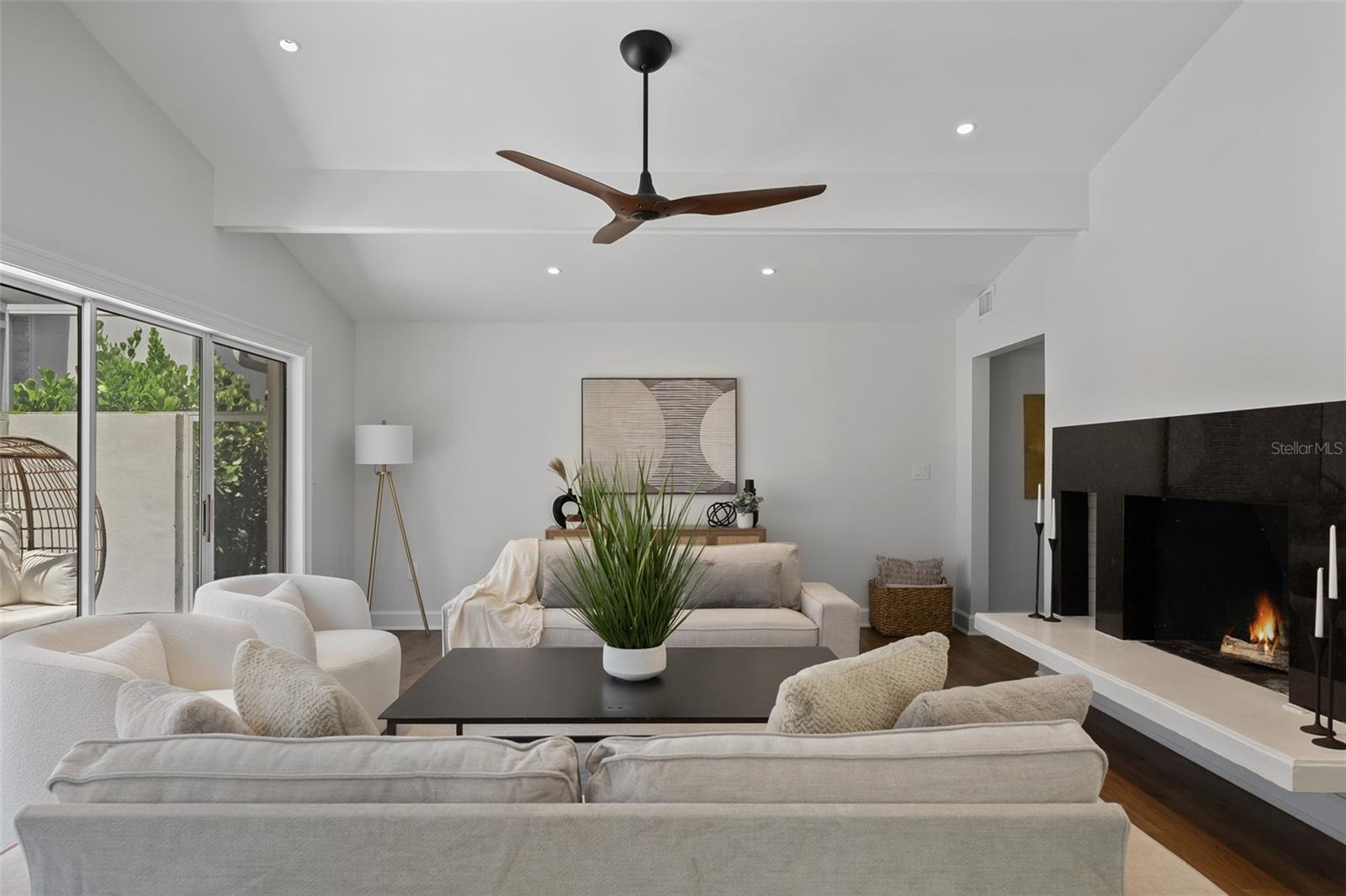 DAVIS ISLANDS PB10 PG52 TO 57 - Residential