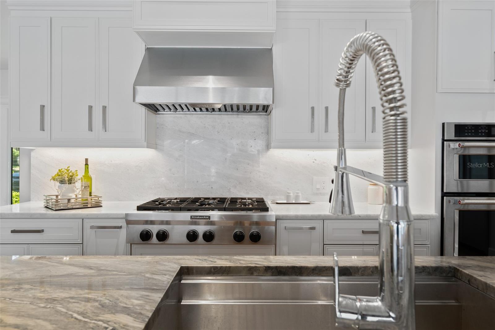 DAVIS ISLANDS PB10 PG52 TO 57 - Residential