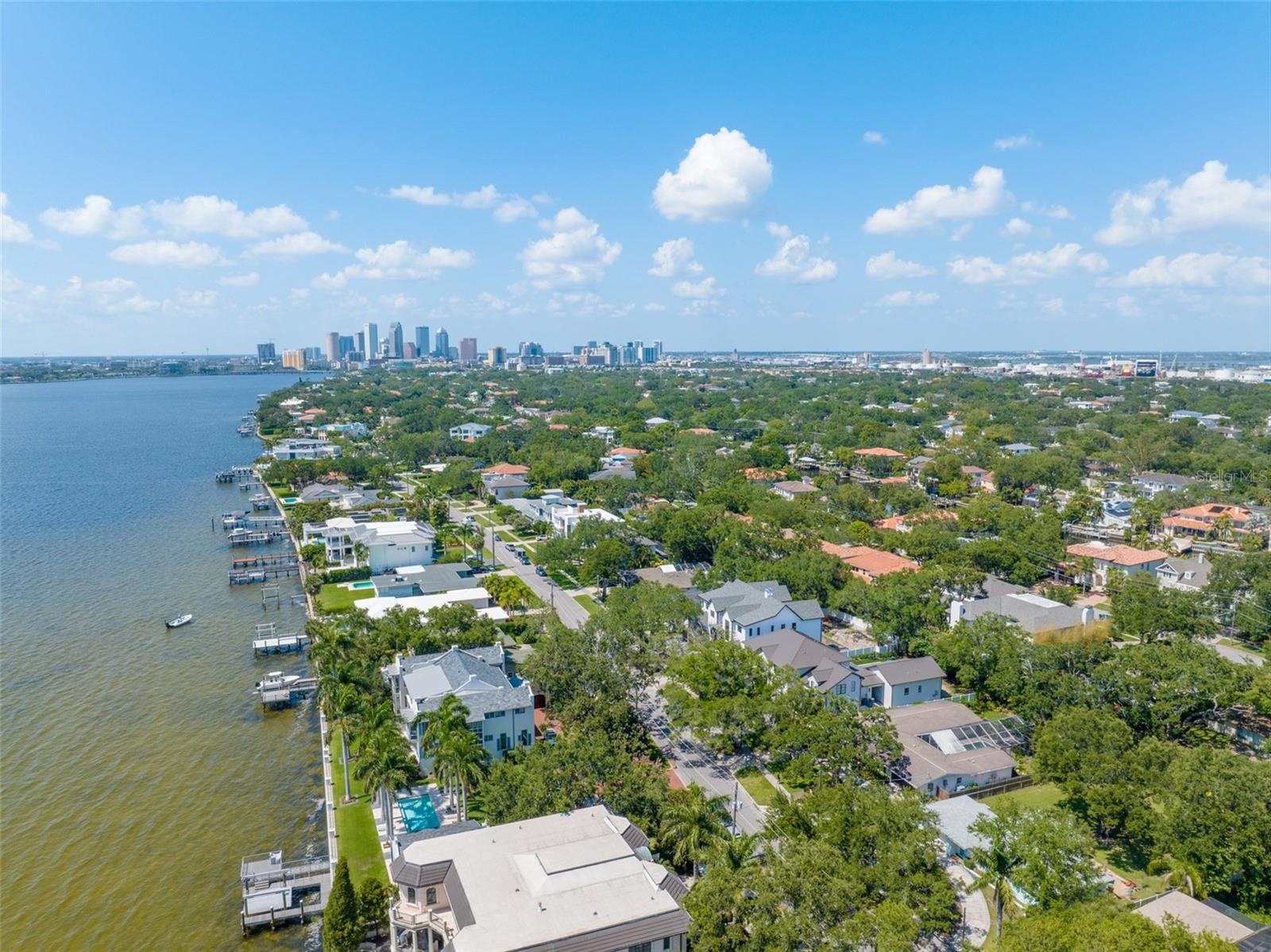 DAVIS ISLANDS PB10 PG52 TO 57 - Residential