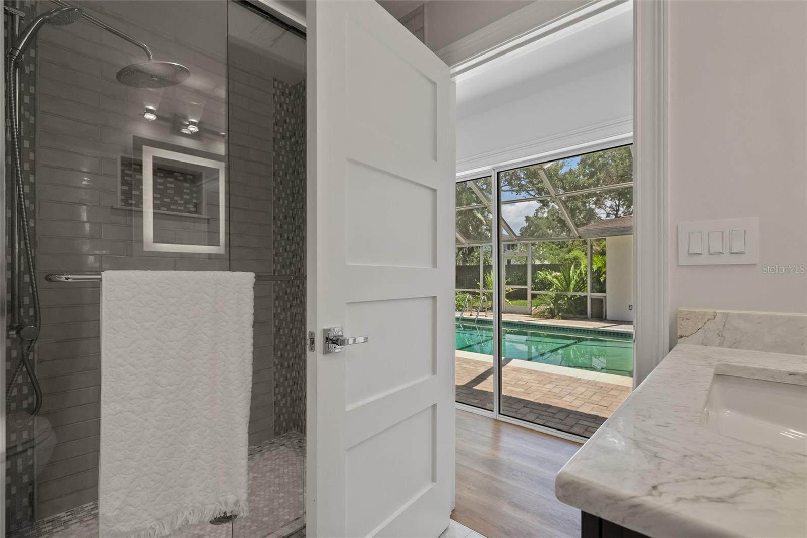 DAVIS ISLANDS PB10 PG52 TO 57 - Residential