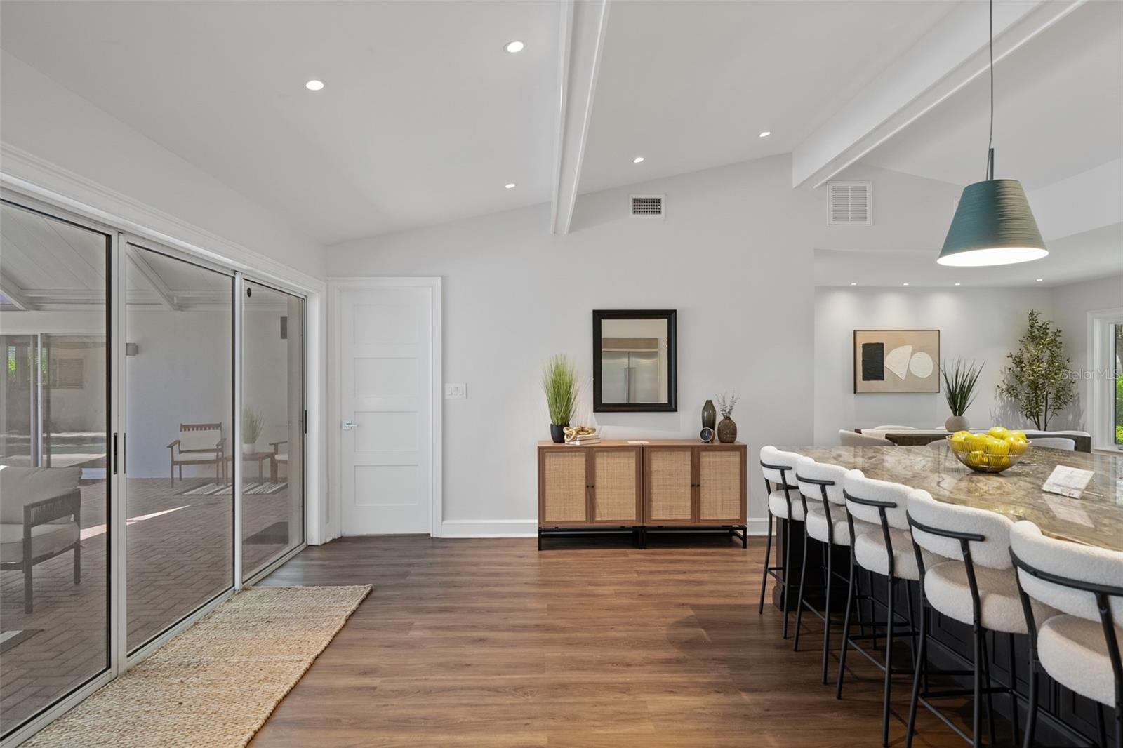 DAVIS ISLANDS PB10 PG52 TO 57 - Residential