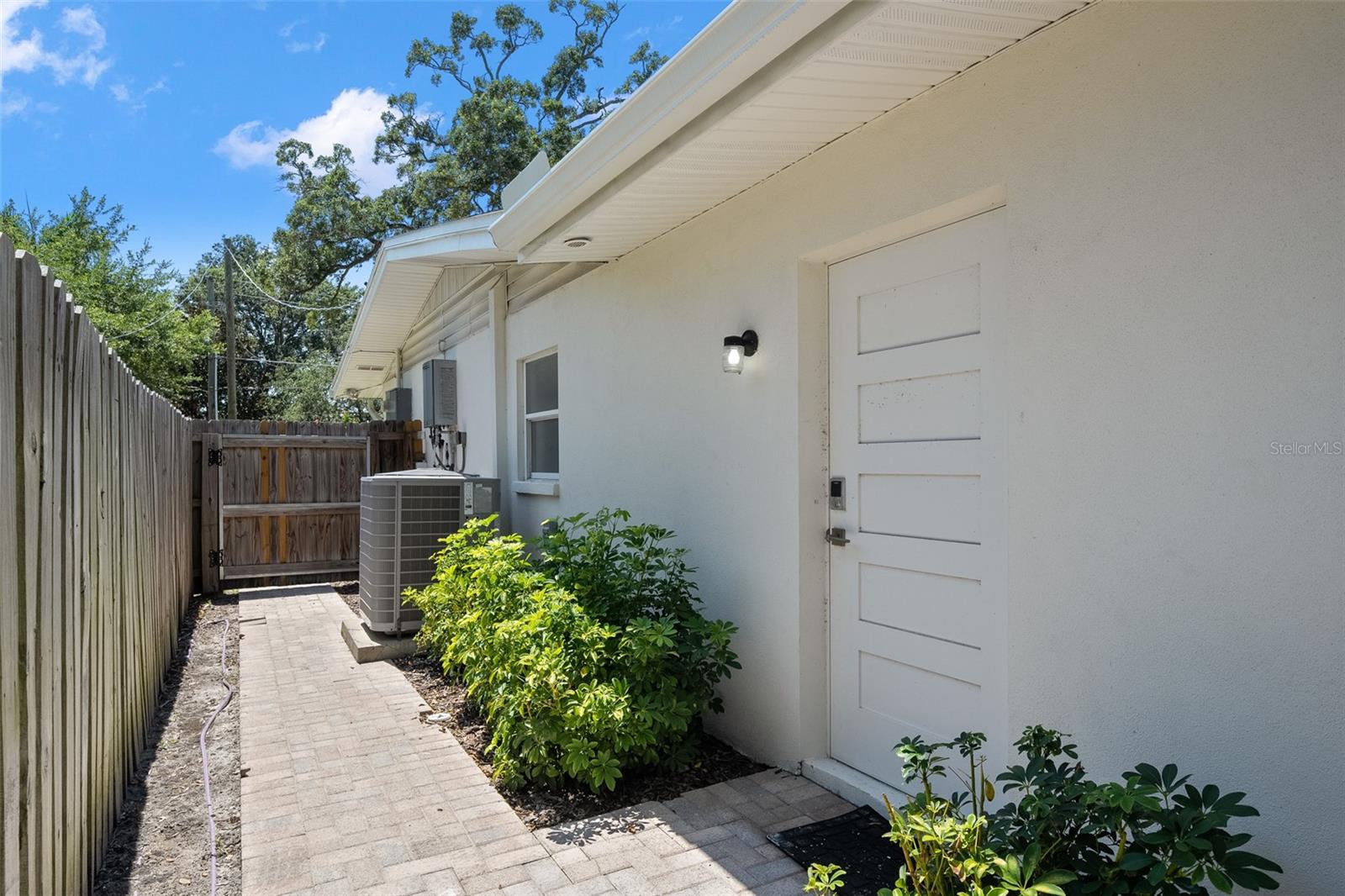 DAVIS ISLANDS PB10 PG52 TO 57 - Residential