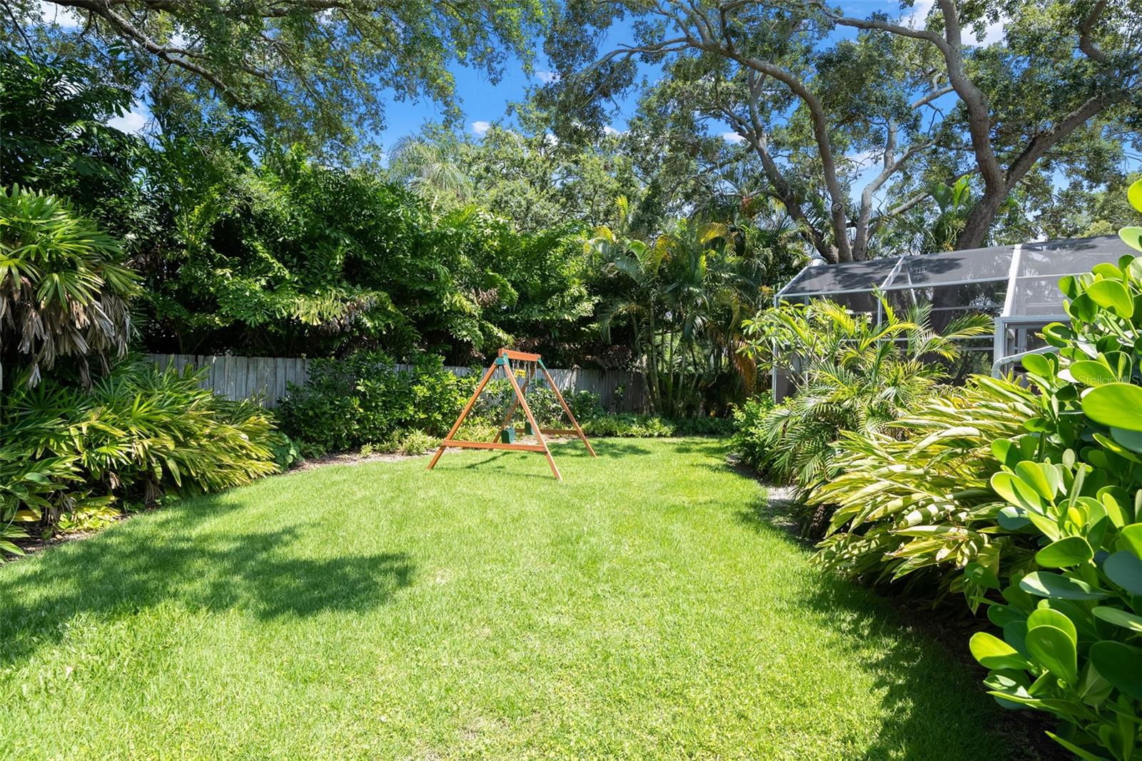 DAVIS ISLANDS PB10 PG52 TO 57 - Residential