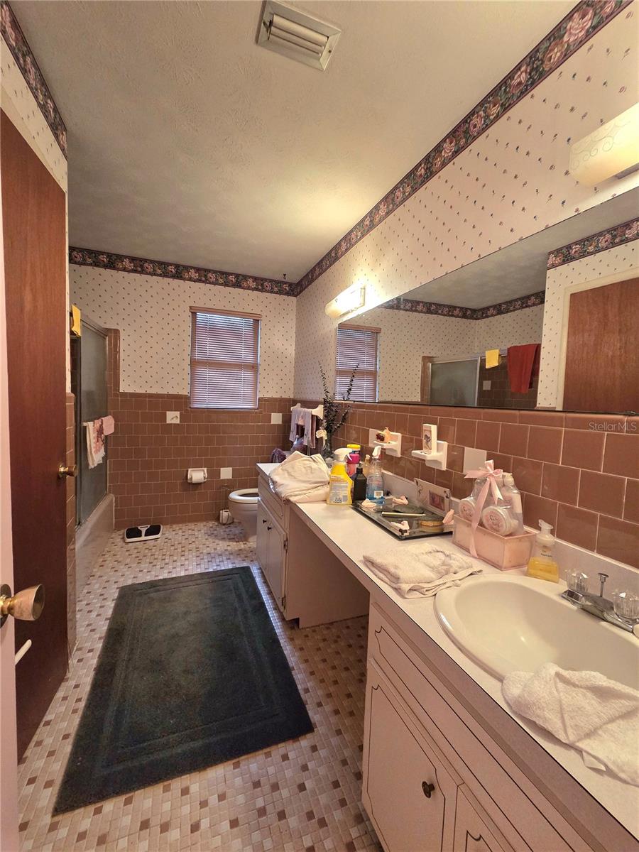 QUEEN AKERS UNIT 08A - Residential